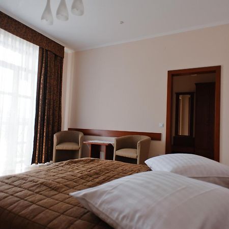 Karpaty Hotel Khust Ngoại thất bức ảnh